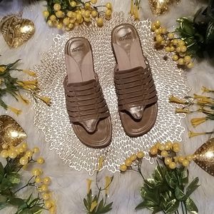 Dansko Green Leather Thong  Slides